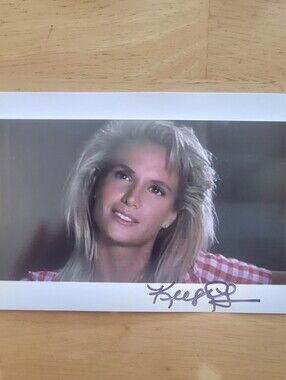 Kelly Lynch Roadhouse Hand Signed 4x6 Autograph